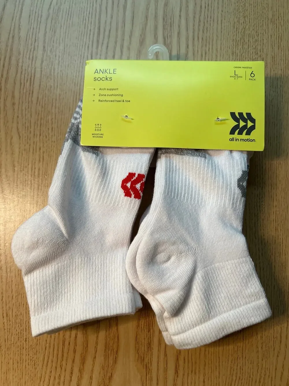 New Kids All In Motion 6-Pairs of Ankle Socks Moisture Wicking shoe size 3-7
